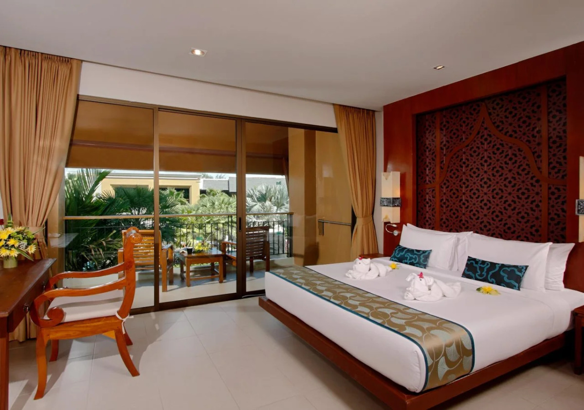 Отель Rawai Palm Beach Resort