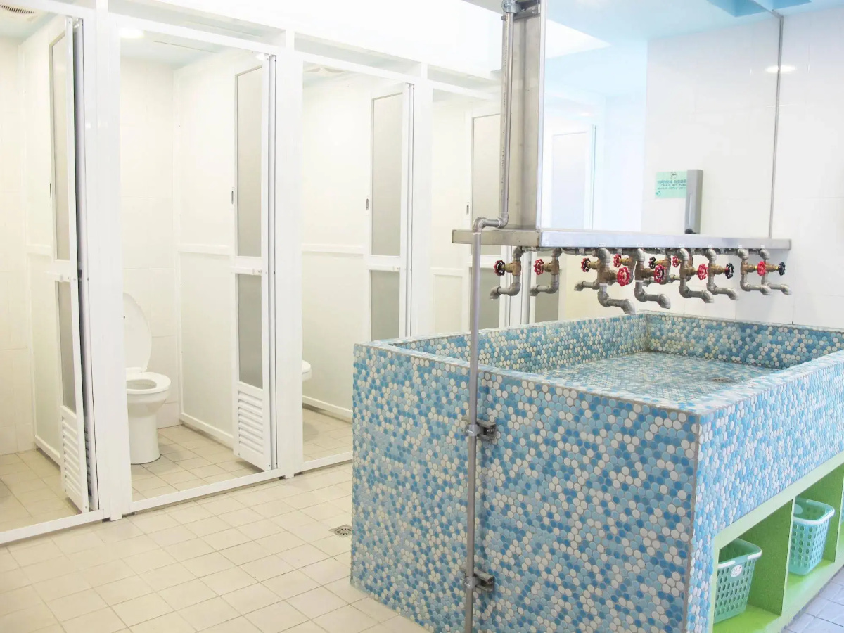 Uno Backpackers Inn