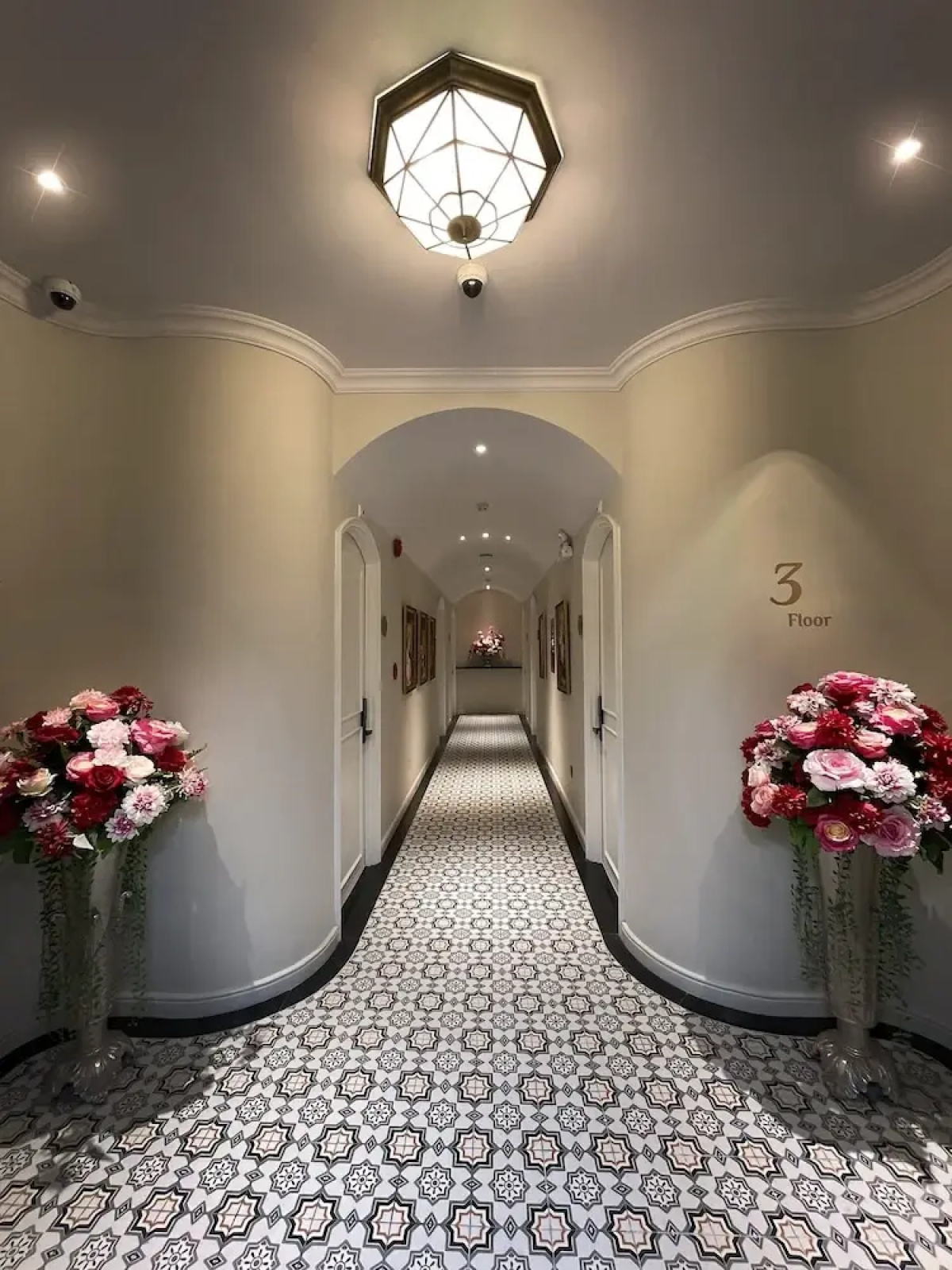 Le Bonheur Hotel