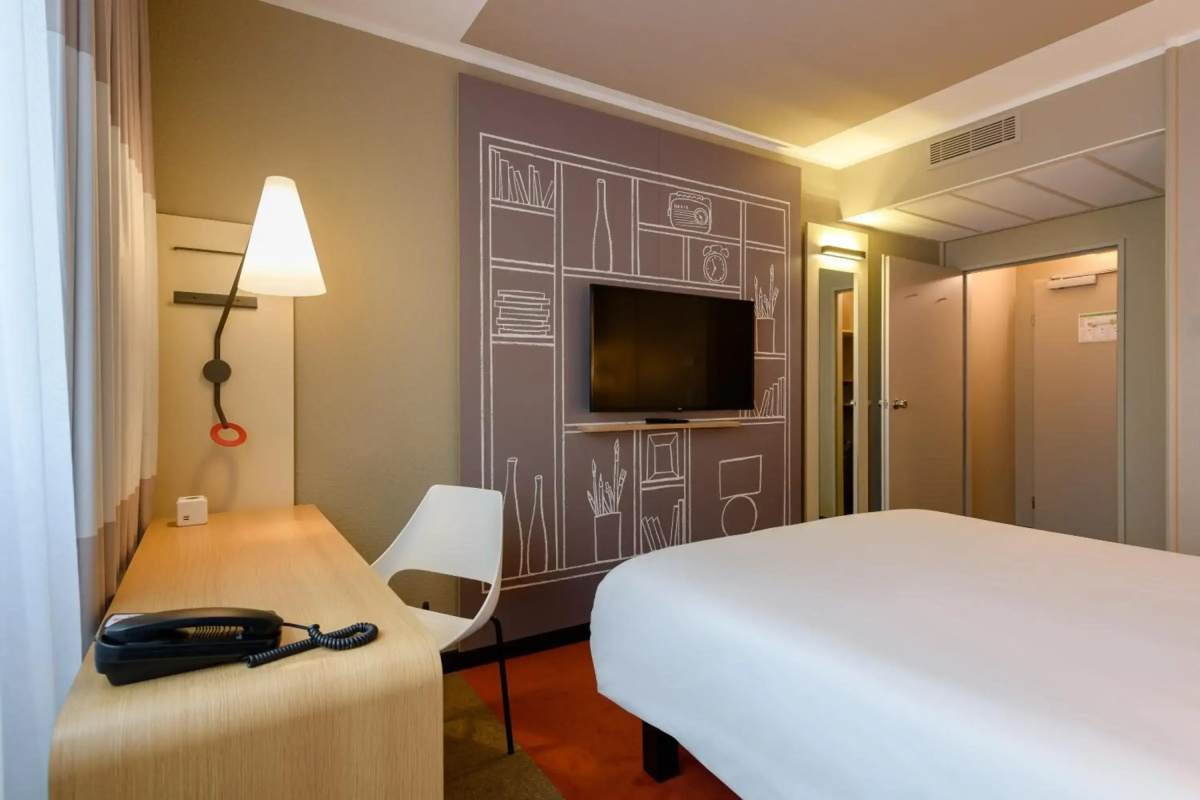 Peyk Hotel