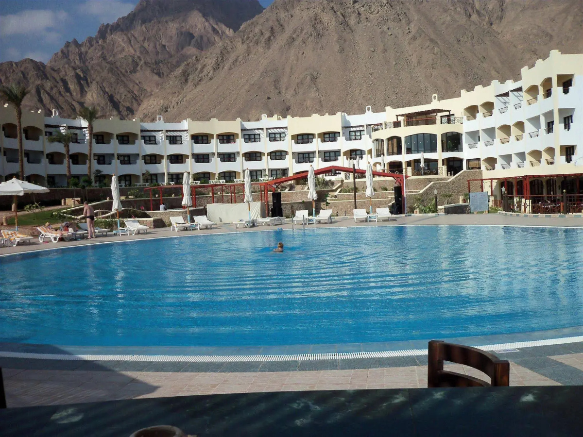 Aquamarine Sun Flower Resort