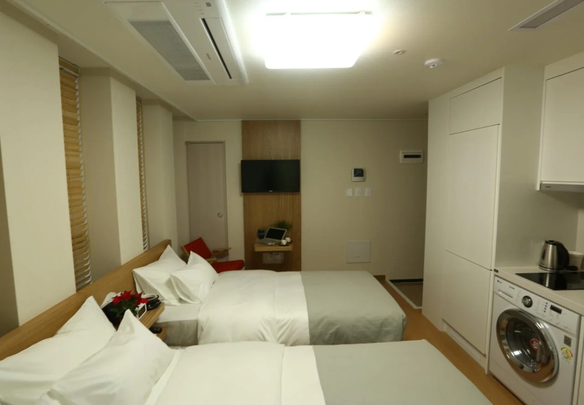 Navi Hotel Residence