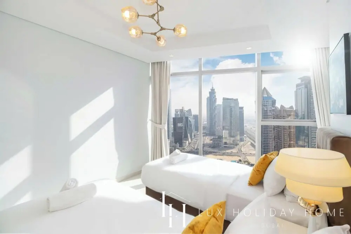 LUX The Paramount Sea View Suite