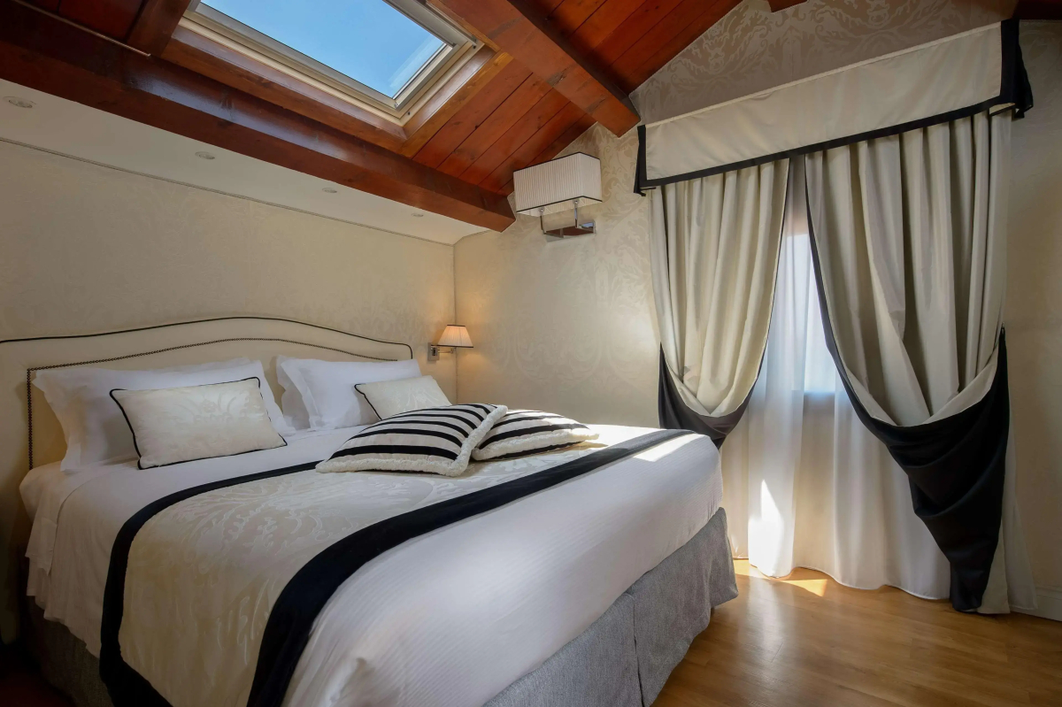 Hotel Olimpia Venice, BW signature collection