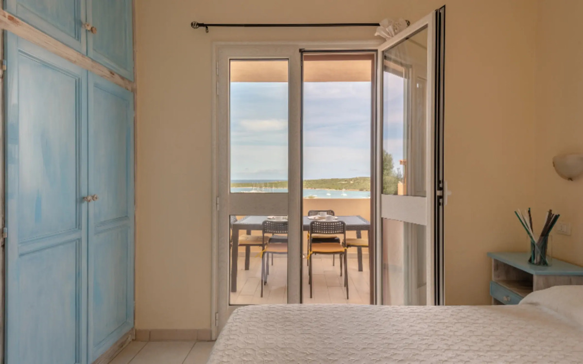 Baia de Bahas Residence