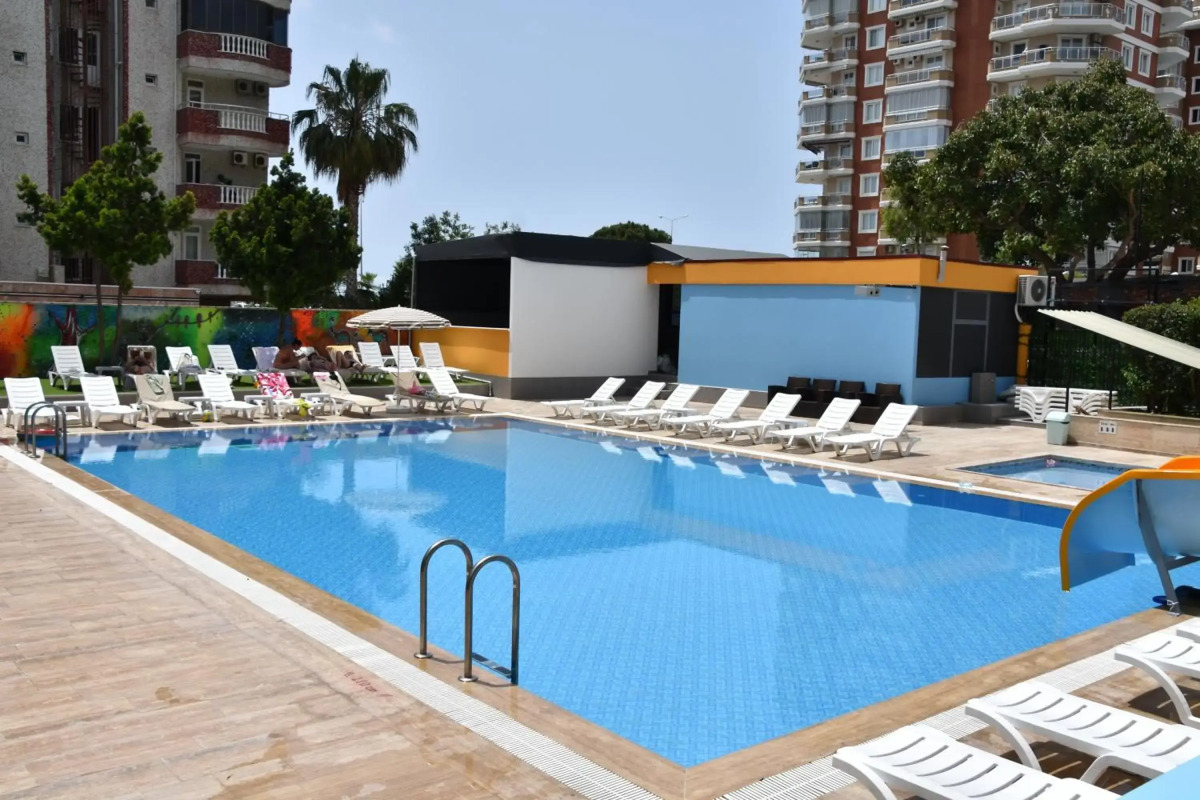 Vi̇va Beach Hotel
