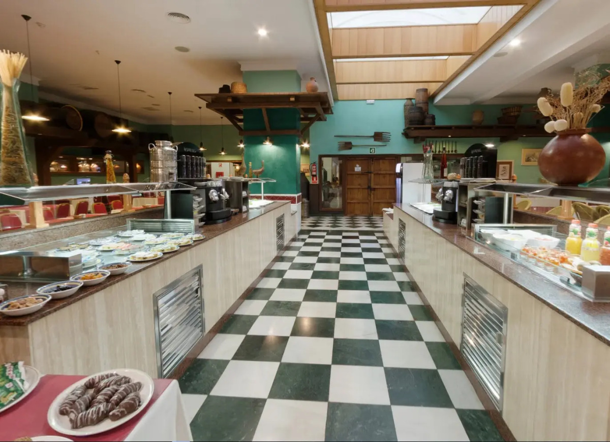 Отель Ilunion Les Corts Spa