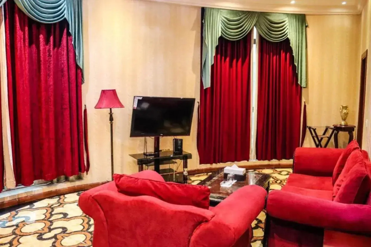 Palette Phoenix Hotel