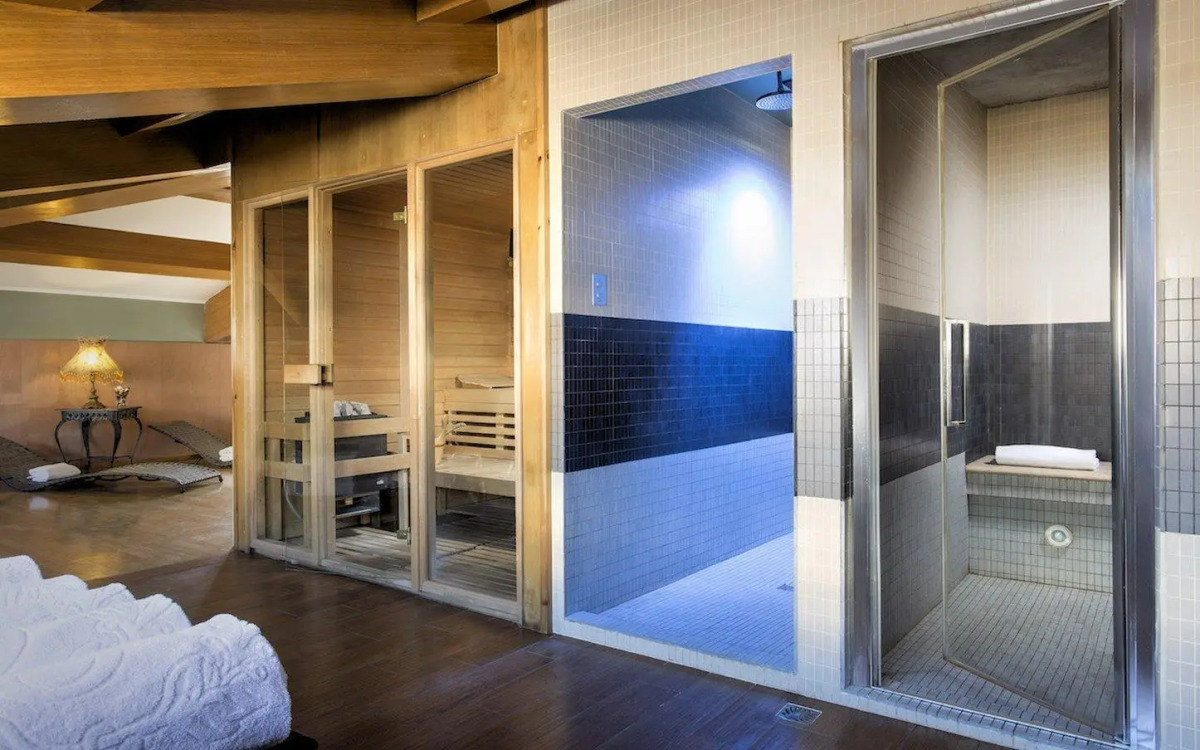 Отель Golden Tulip Rome Piram