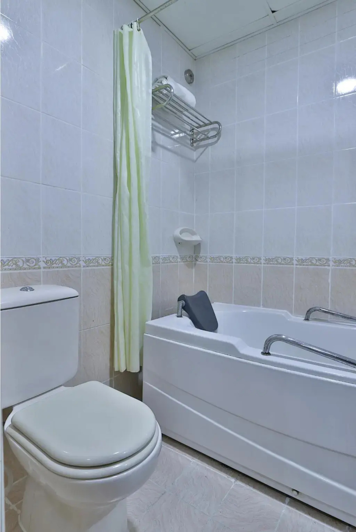 Palette Phoenix Hotel