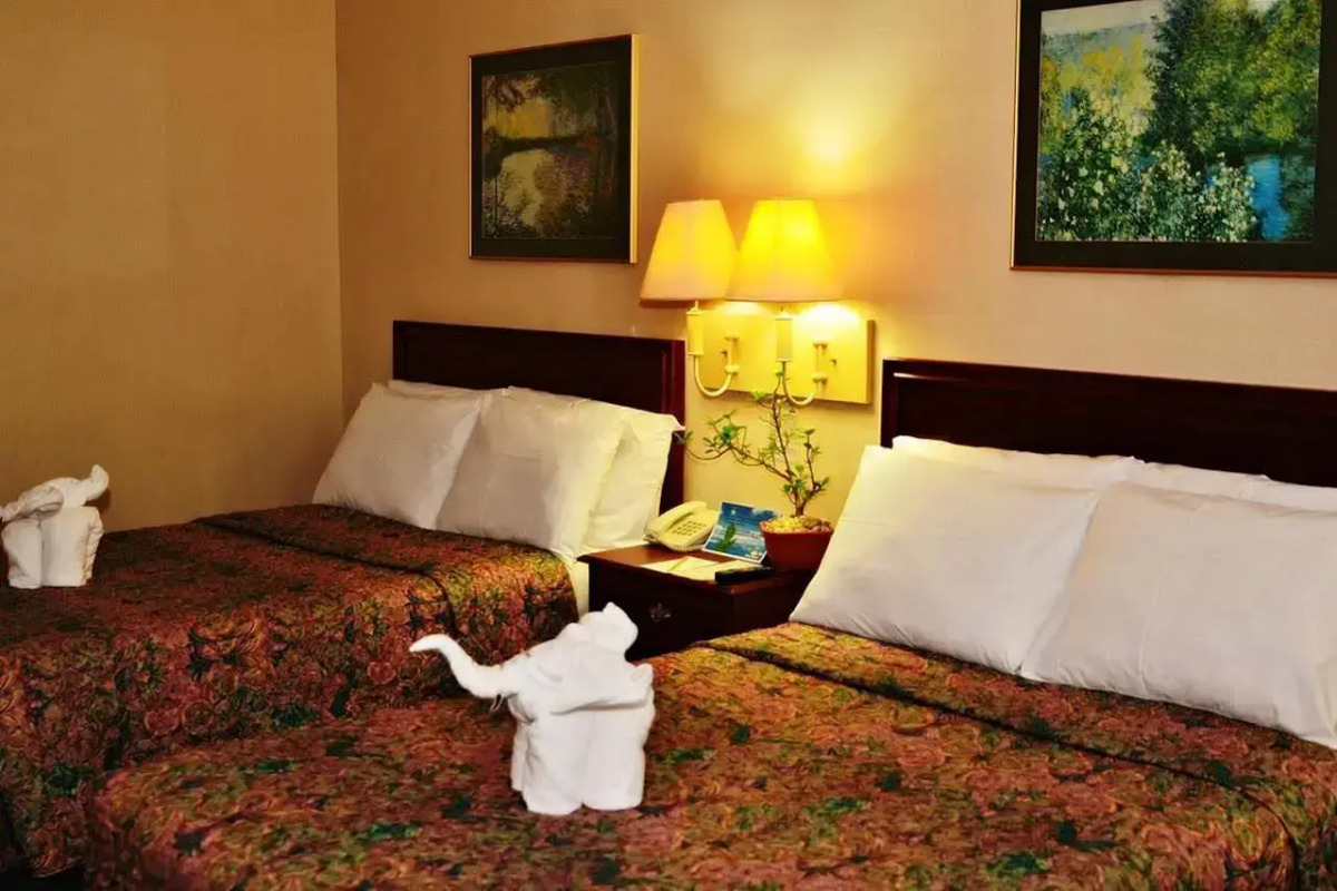 Days Hotel by Wyndham Batangas