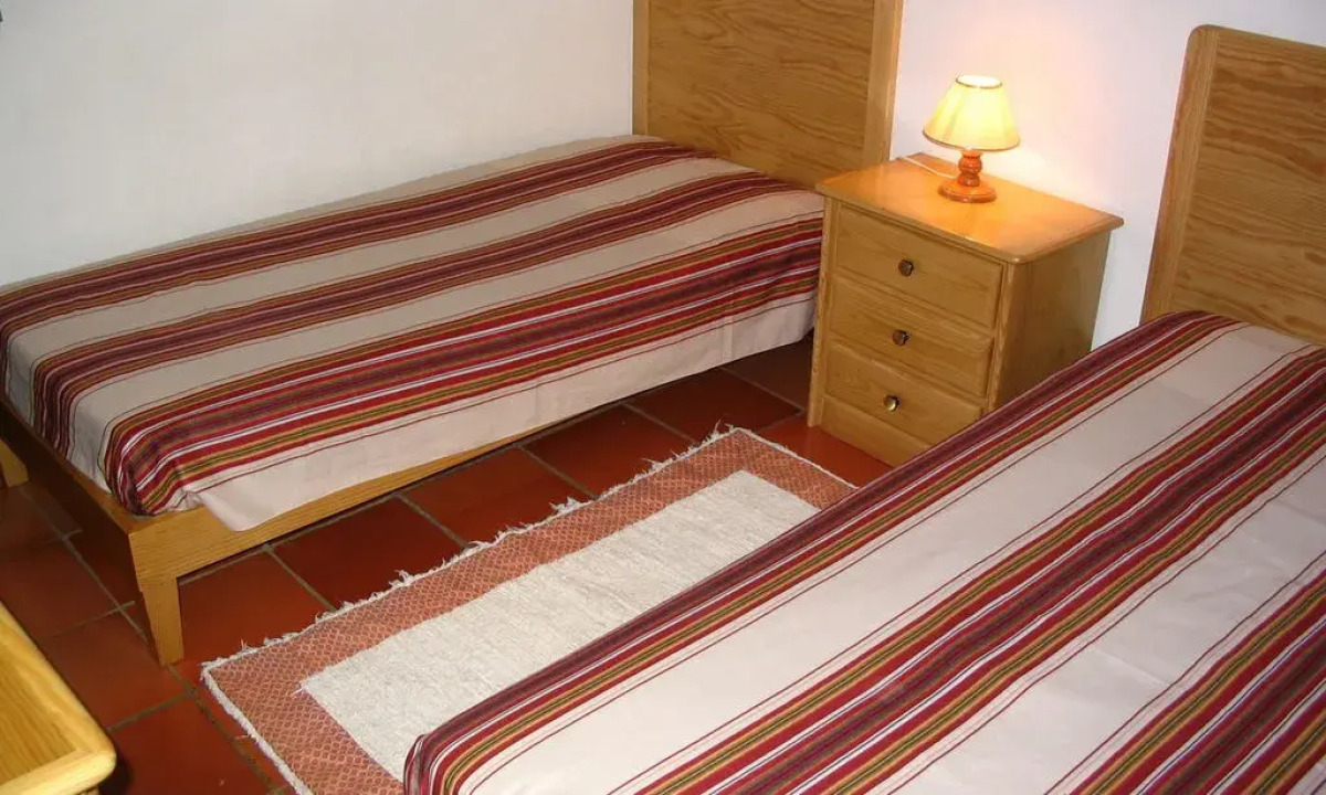 Parque Mourabel, Oasis Village, Pe do Lago