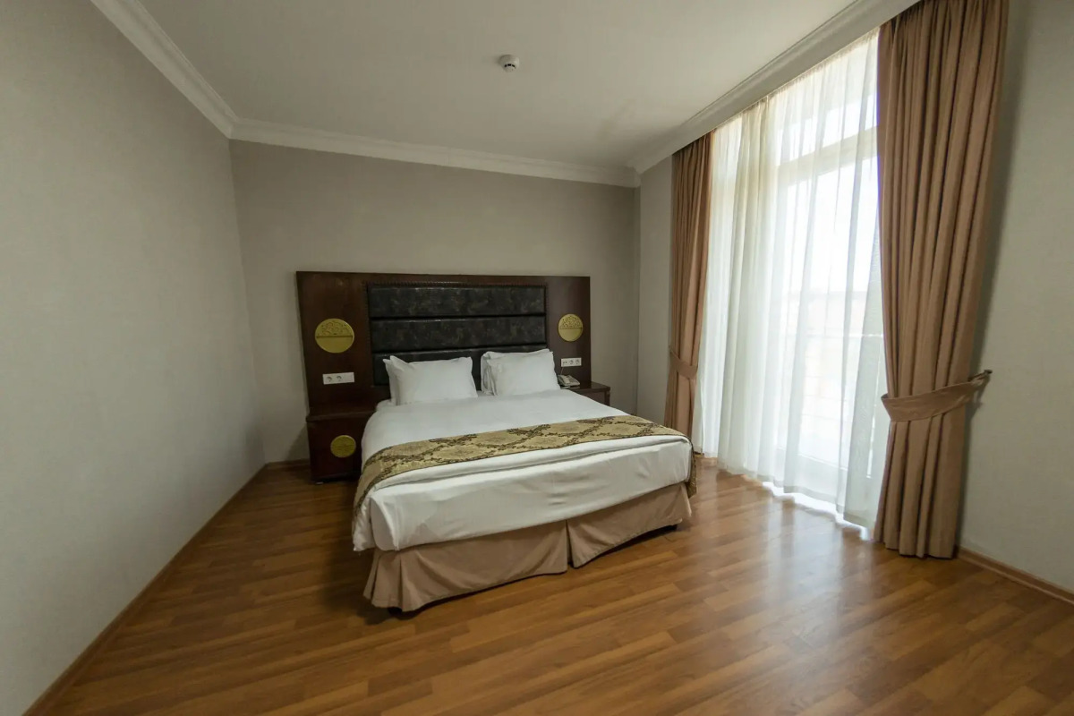 Отель Era Palace