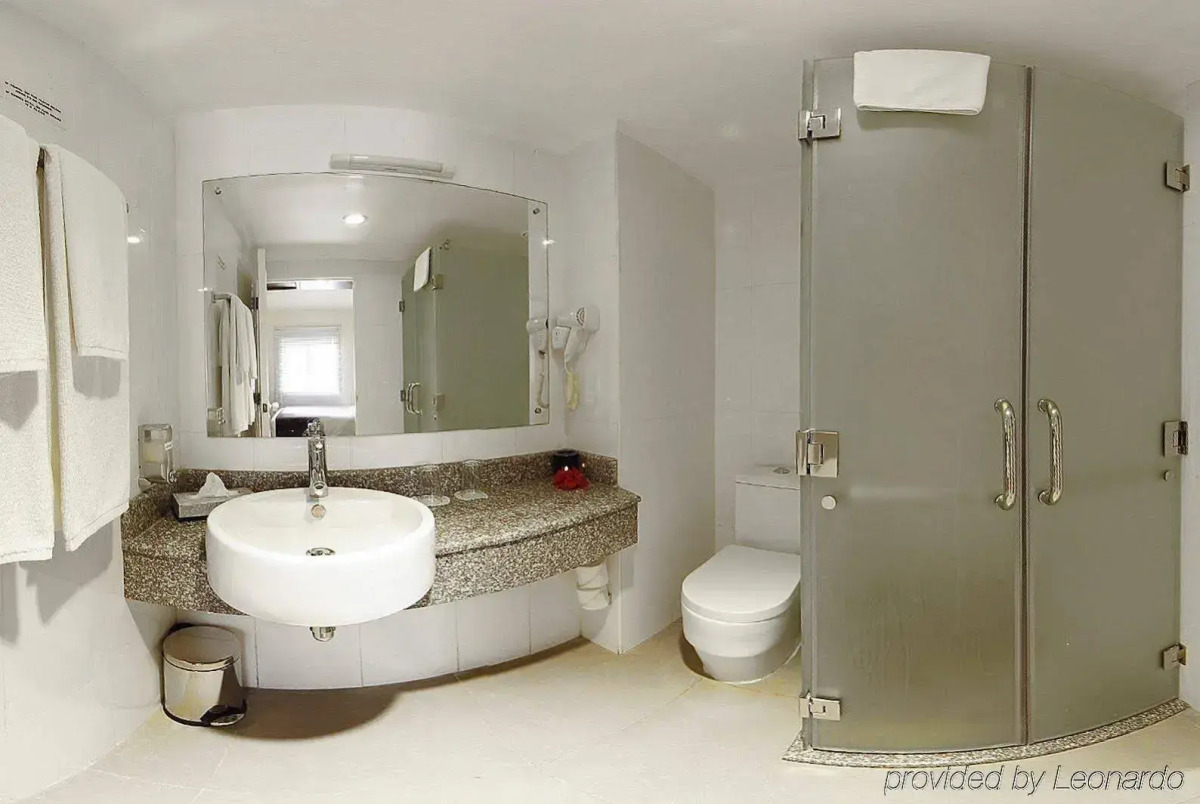 Coral Strand Smart Choice Hotel