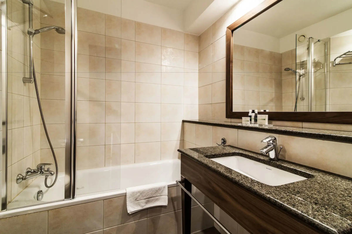 Airport Hotel Okecie