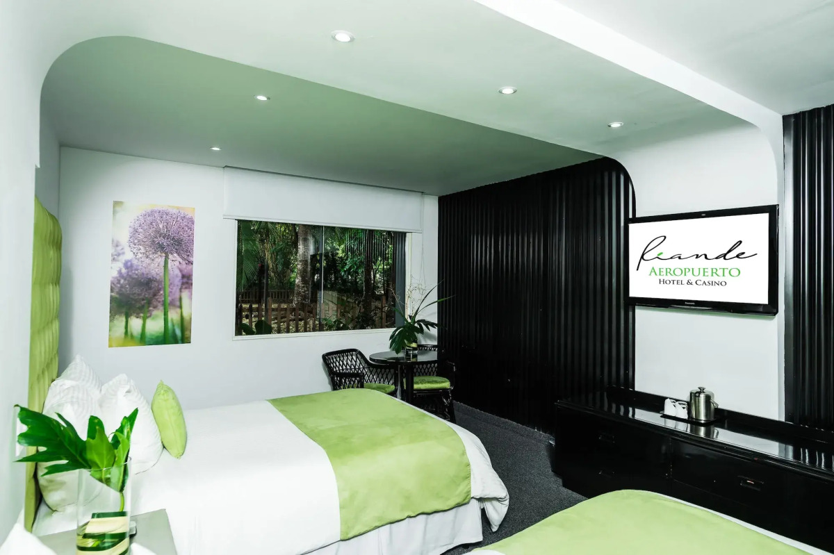 Riande Aeropuerto Hotel & Casino