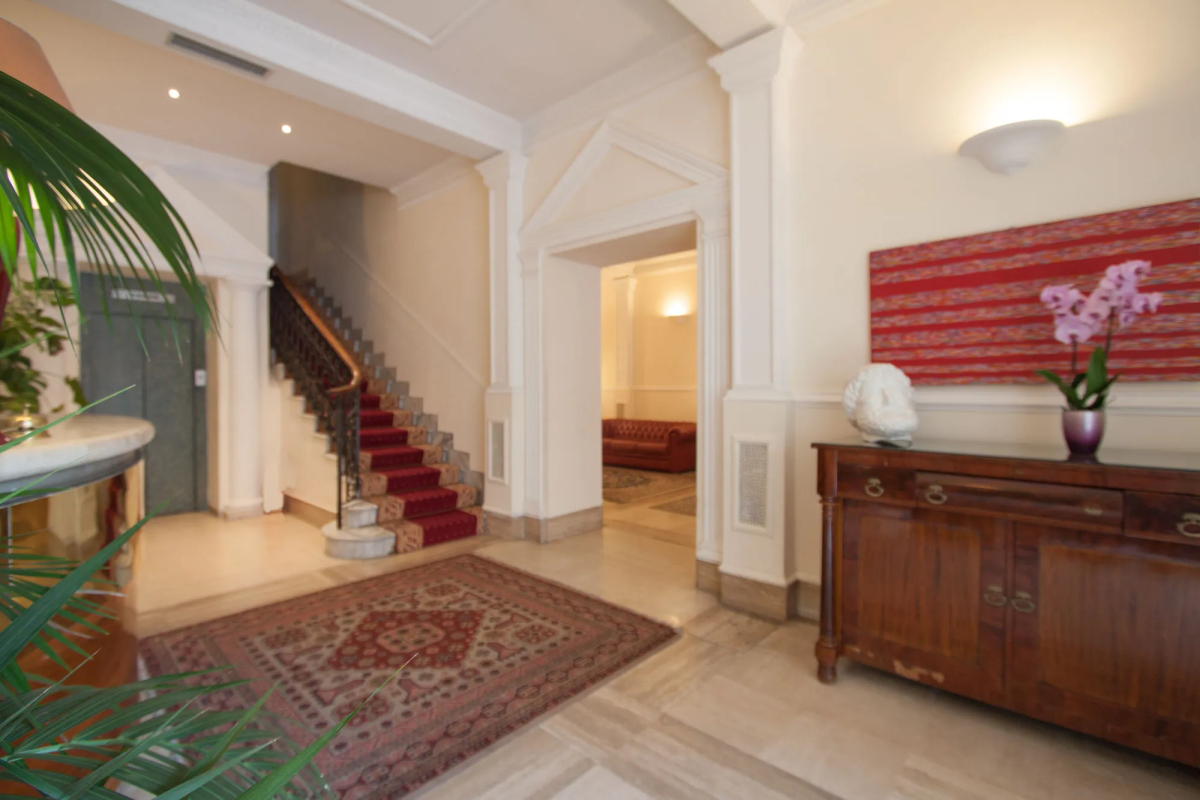 Laurentia Hotel