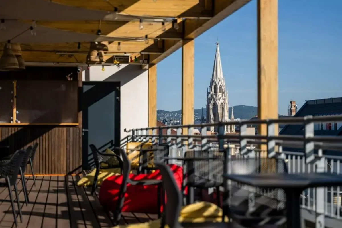 Dean’s Home Budapest