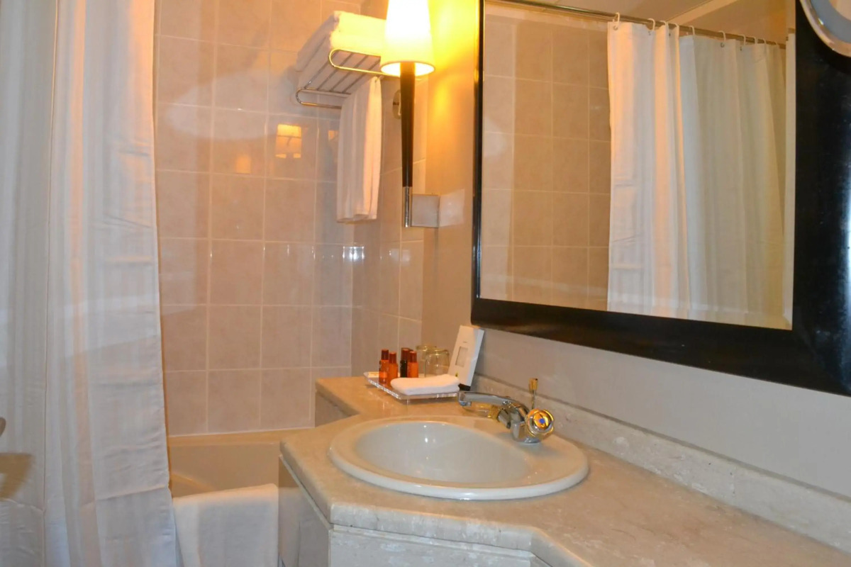 Отель Sheraton Khalidiya