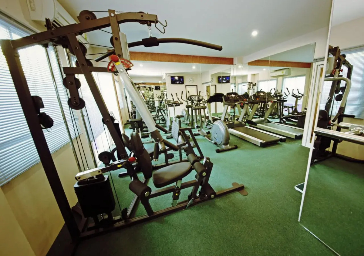 OYO 75321 Gemma Patong