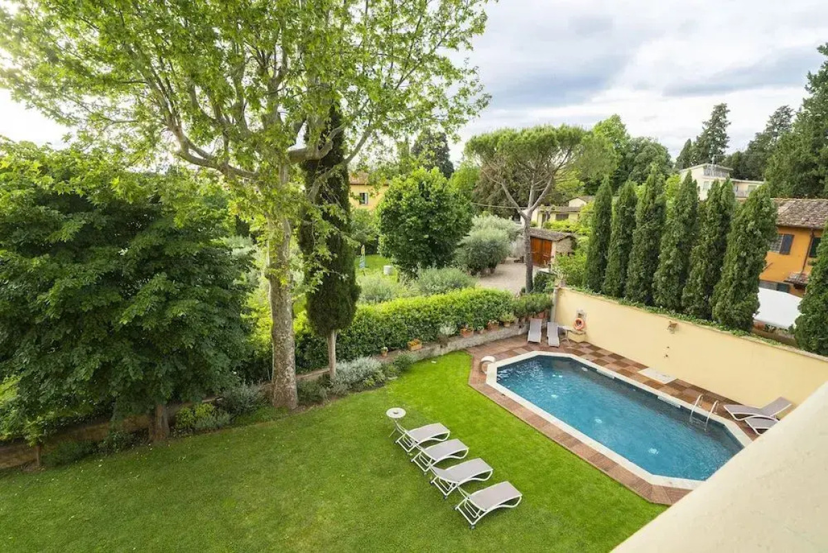 Residenza dEpoca Torre Dei Lari