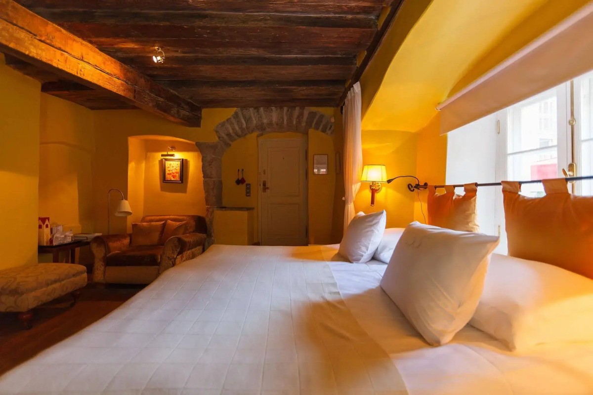 The Three Sisters Hotel