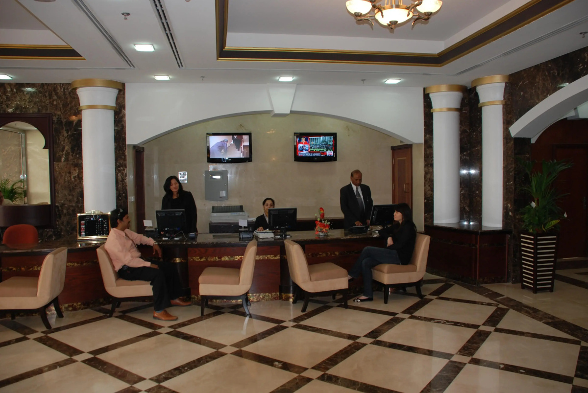 Отель Wescott Plaza Hotel Apartment