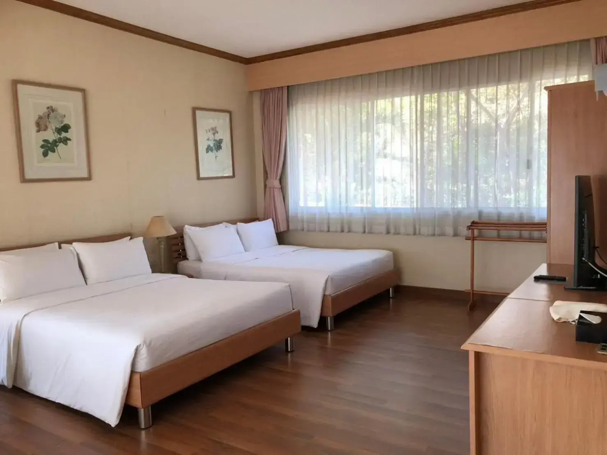 Seapine Beach Golf and Resort Hua Hin