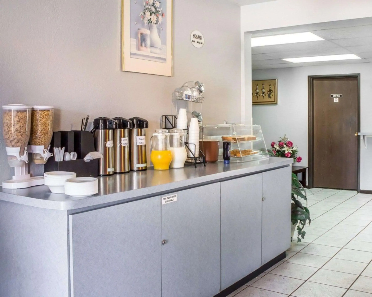 Rodeway Inn Winslow I-40