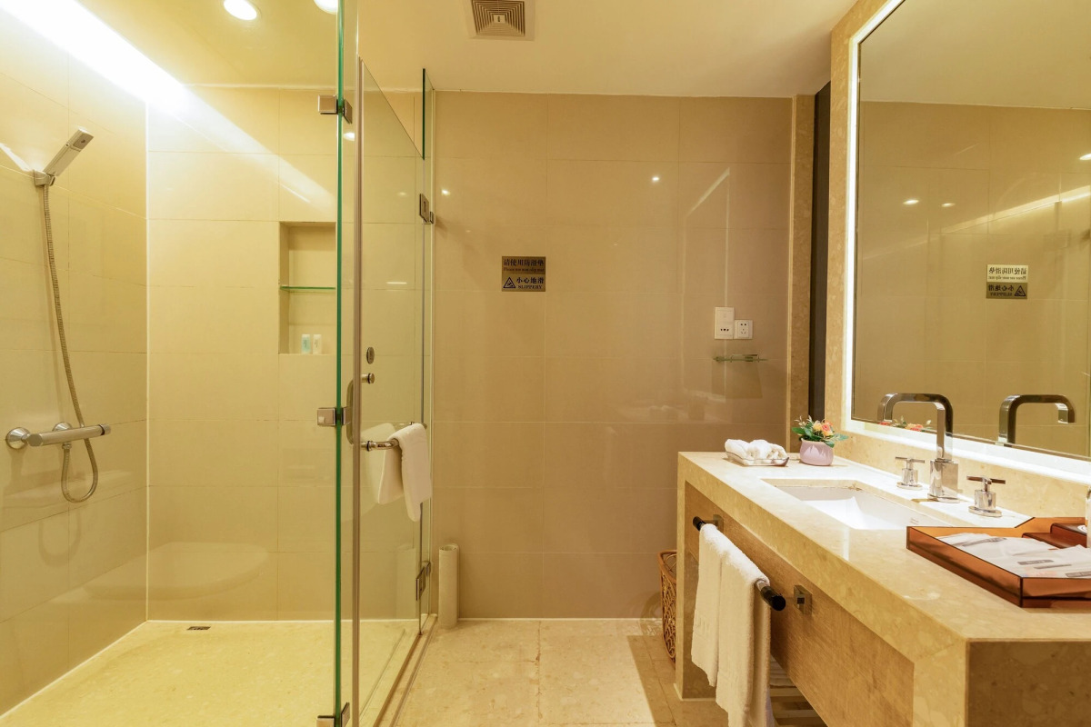 Guangzhou Pearl River International Hotel （Yijing Lu Metro Station）