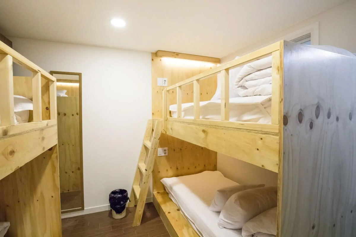 Step Inn Myeongdong 2 - Hostel