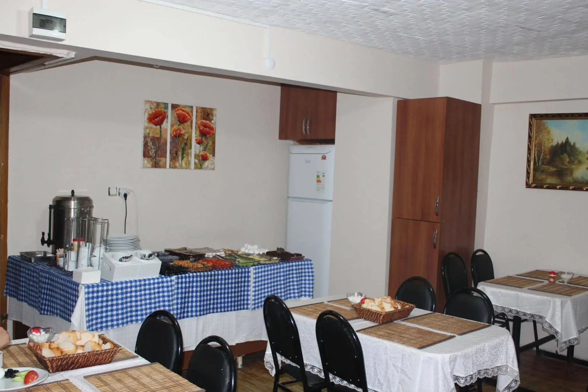 Istanbul Paris Hotel & Hostel