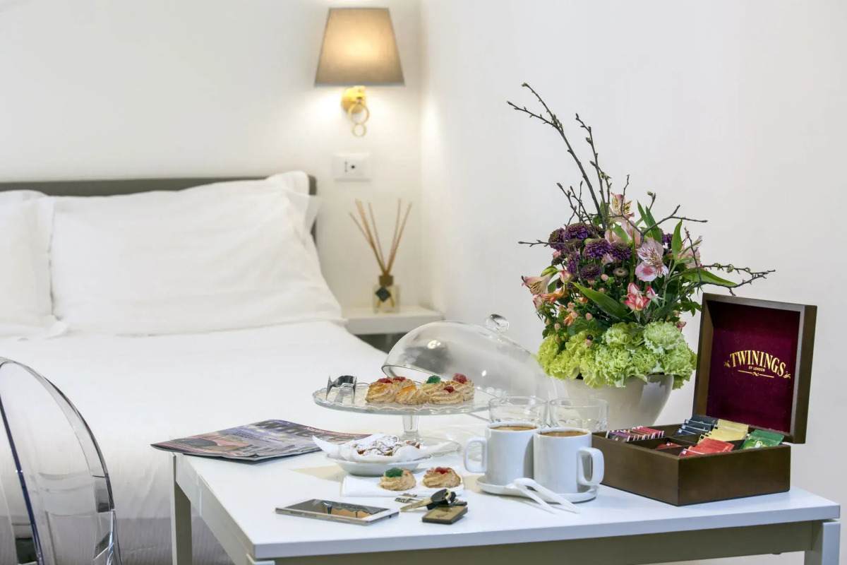 Napoli Class Luxury Rooms & Suites