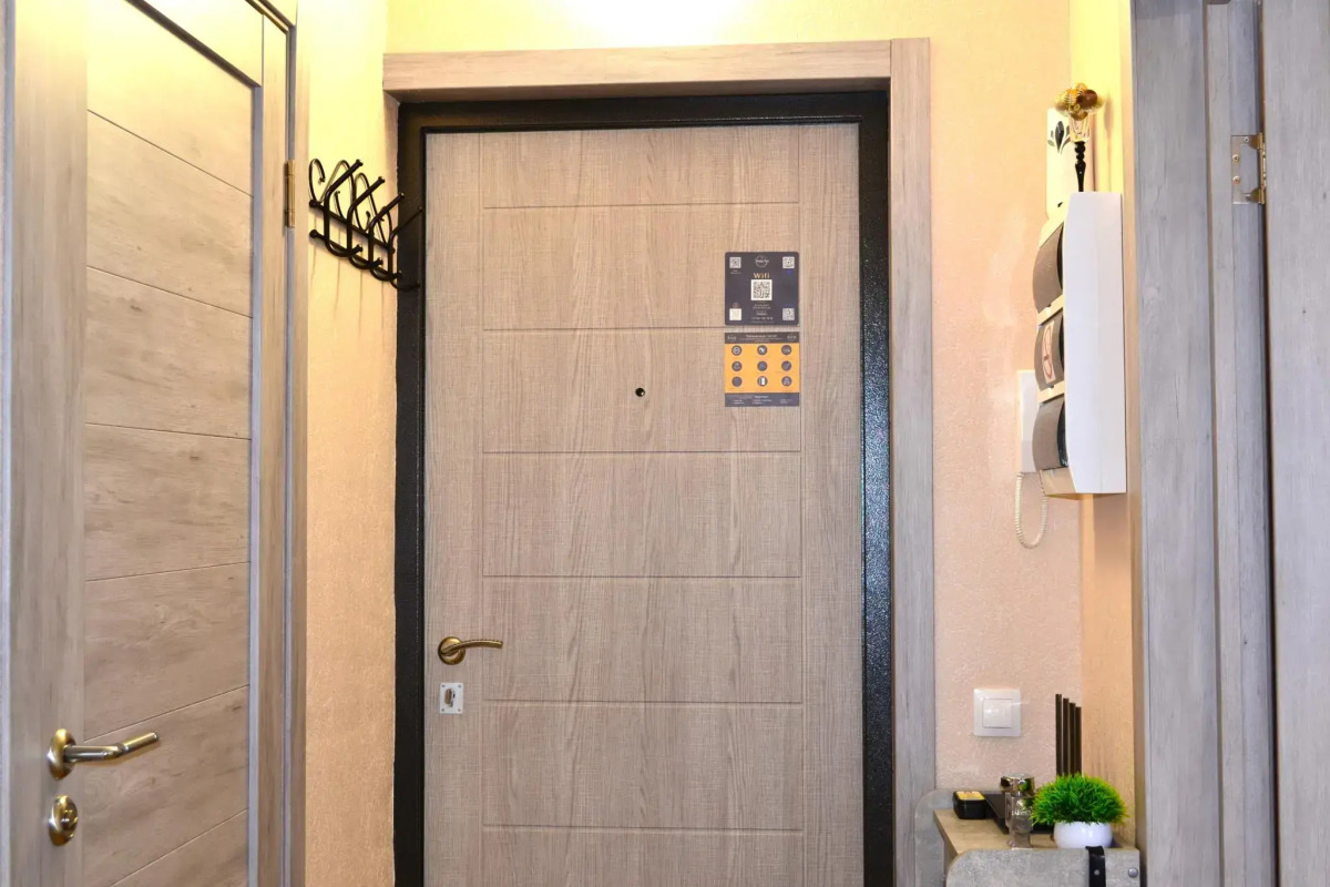 ЭмиЛи на улице Конструкторов 29А к1