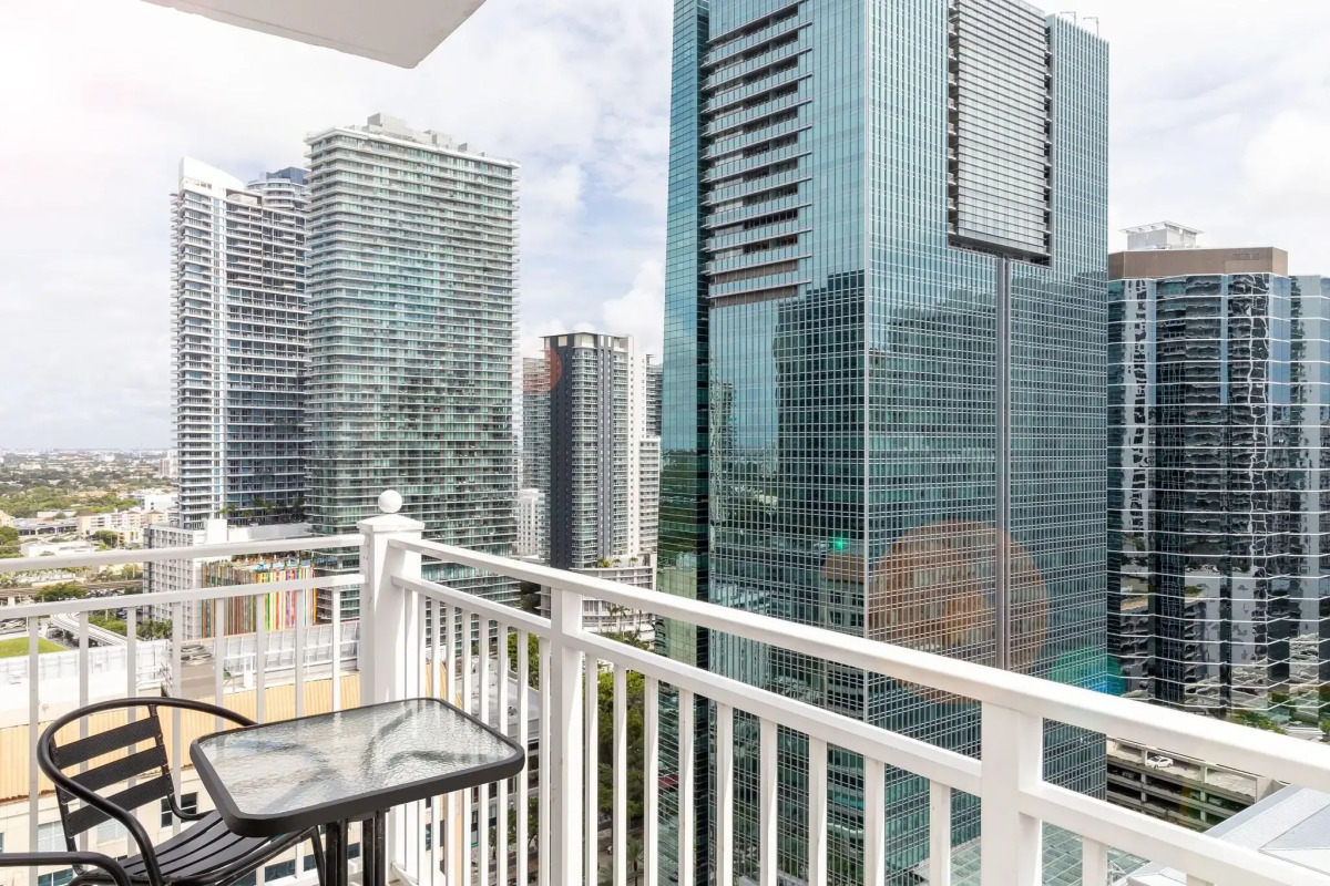 Fortune House Hotel Suites