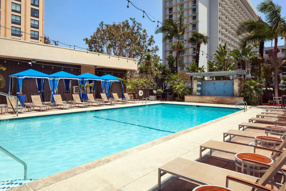 Four Points by Sheraton Los Angeles International Airport (США)