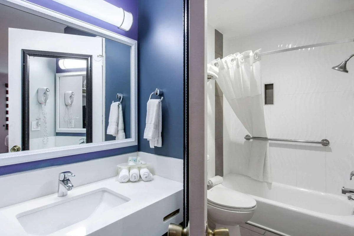 Quality Inn Near Hollywood Walk of Fame