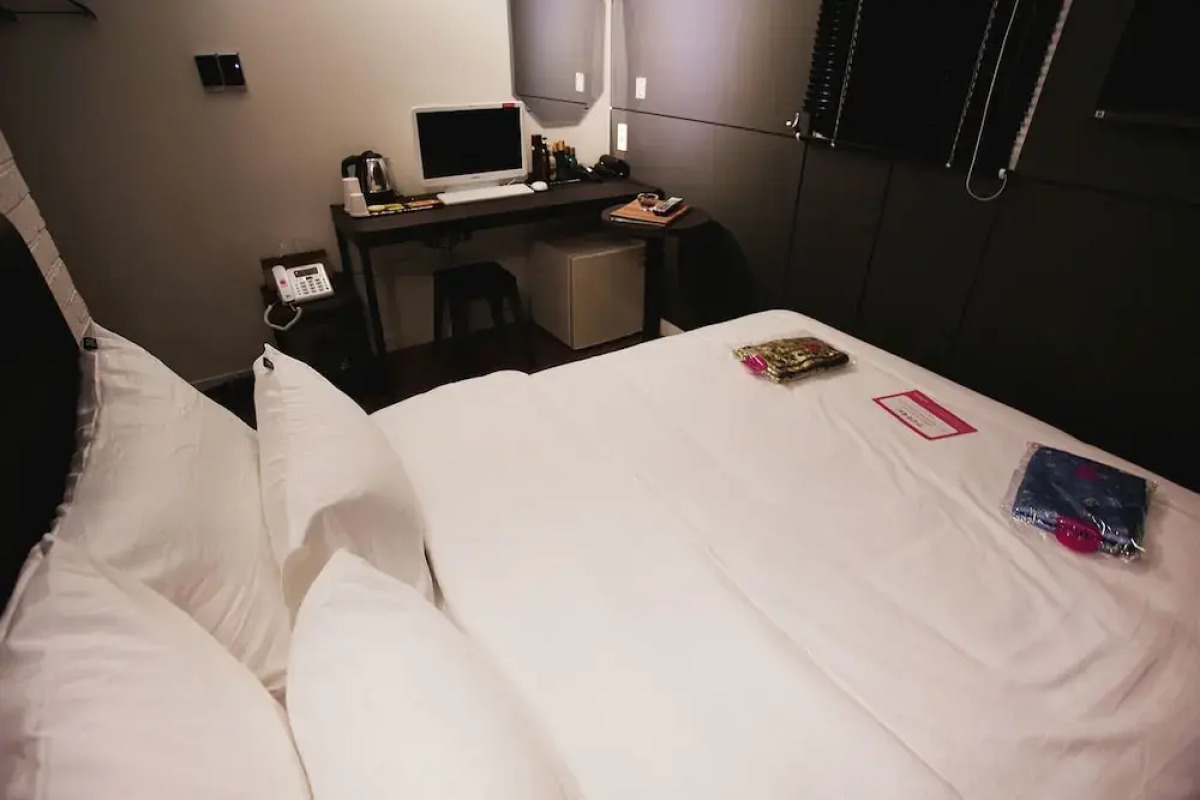 Yaja Gangnam Nonhyeon