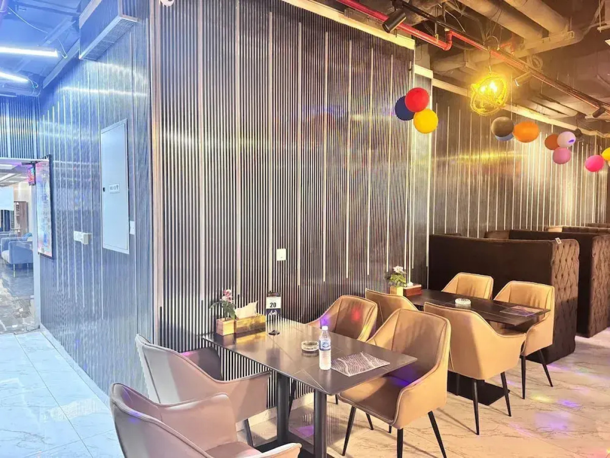 Отель Le Paradise Palace