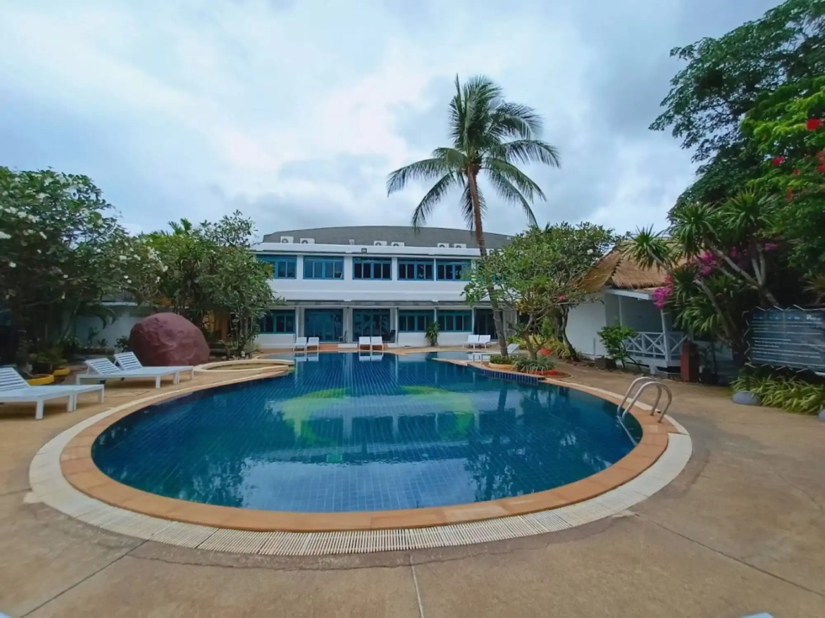 Sand Sea Beach Resort