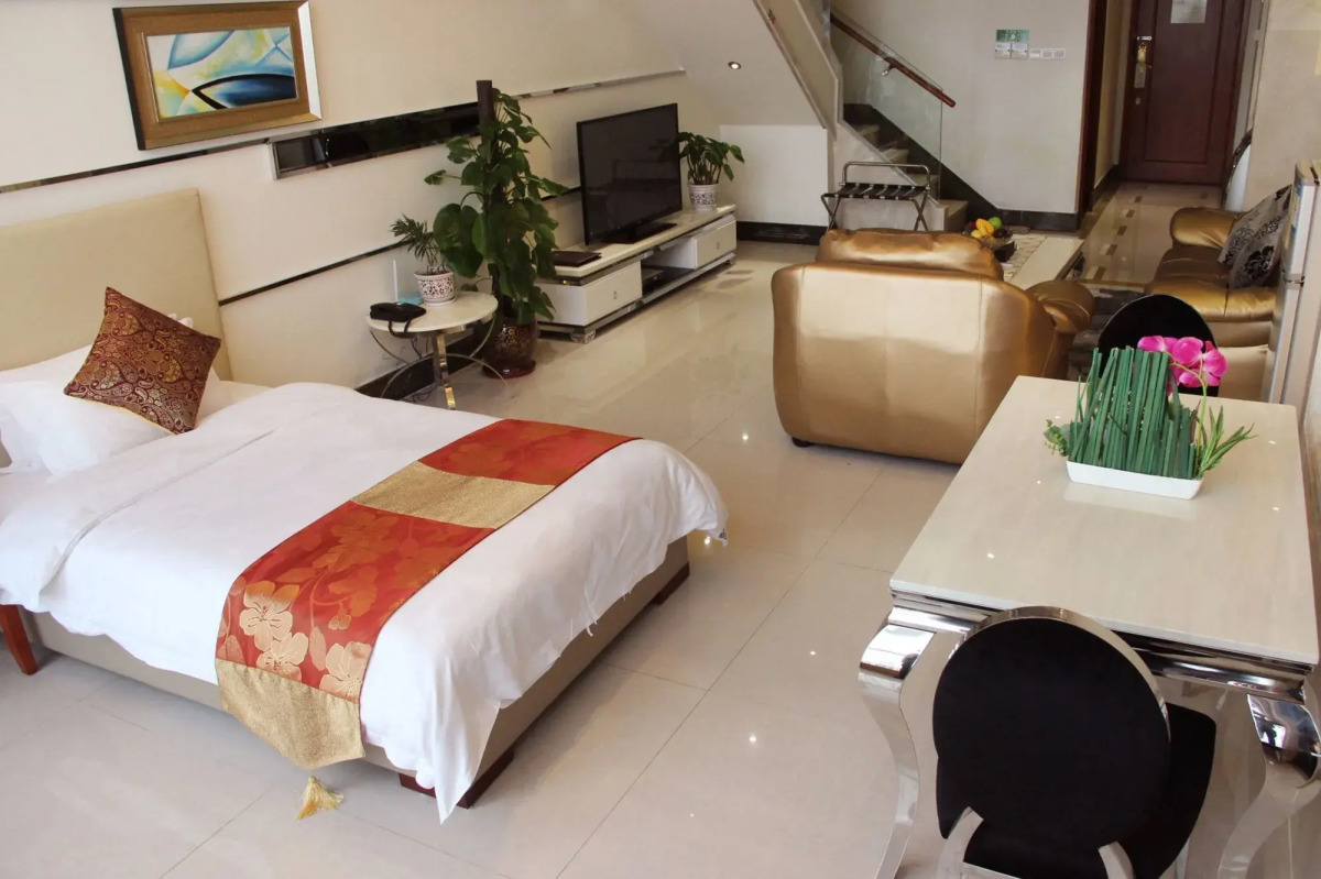 South & North International Apartment