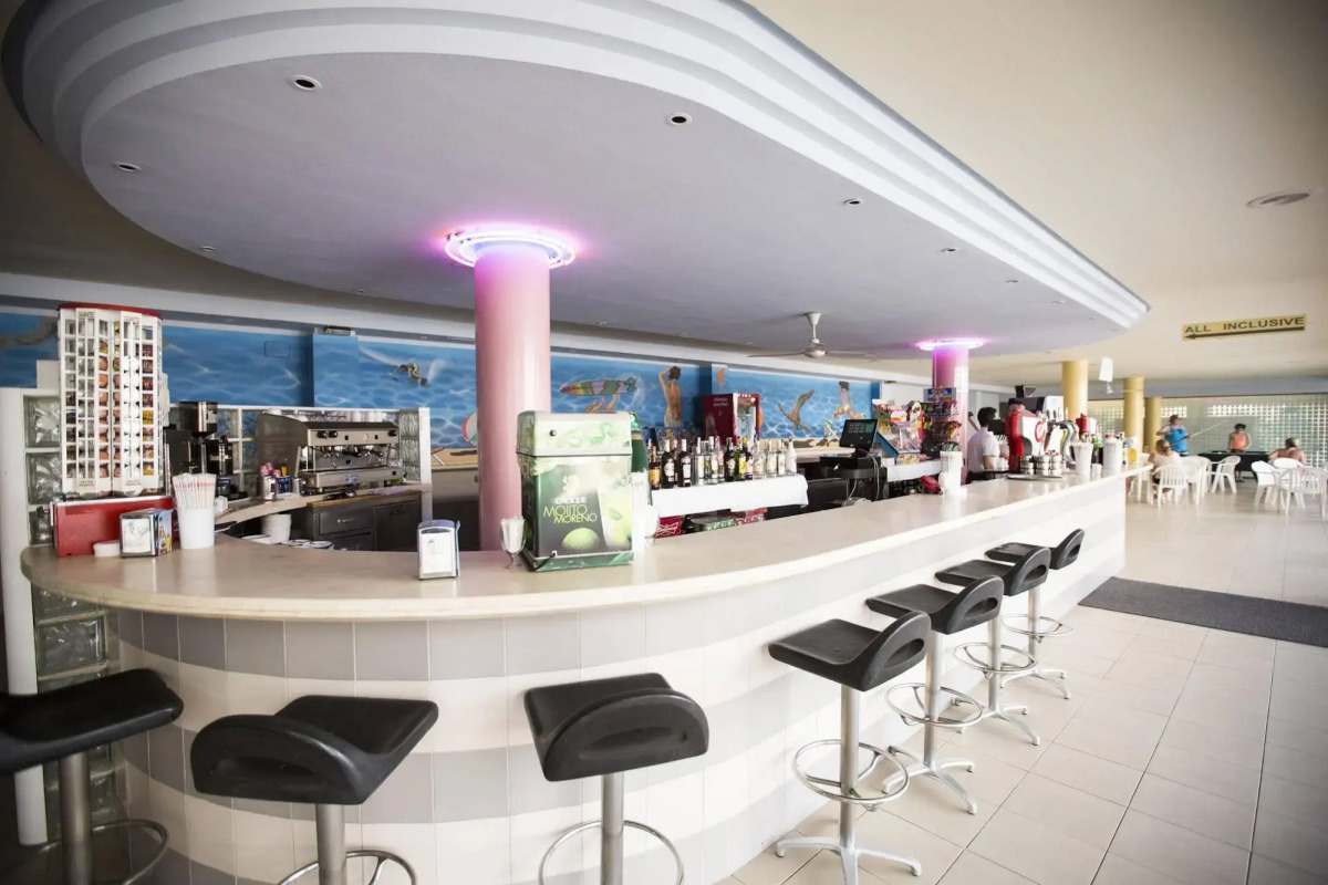 Port Fiesta Park Hotel