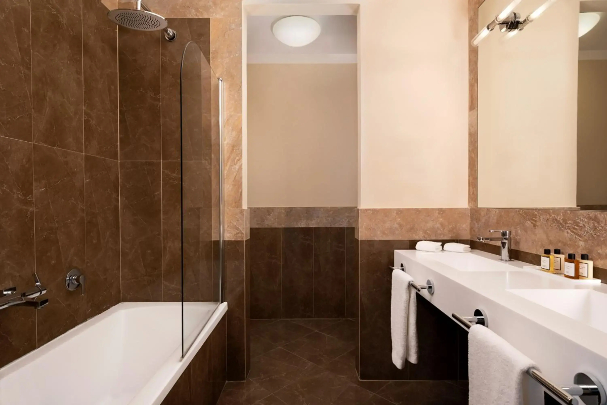 Sina Villa Medici, Autograph Collection