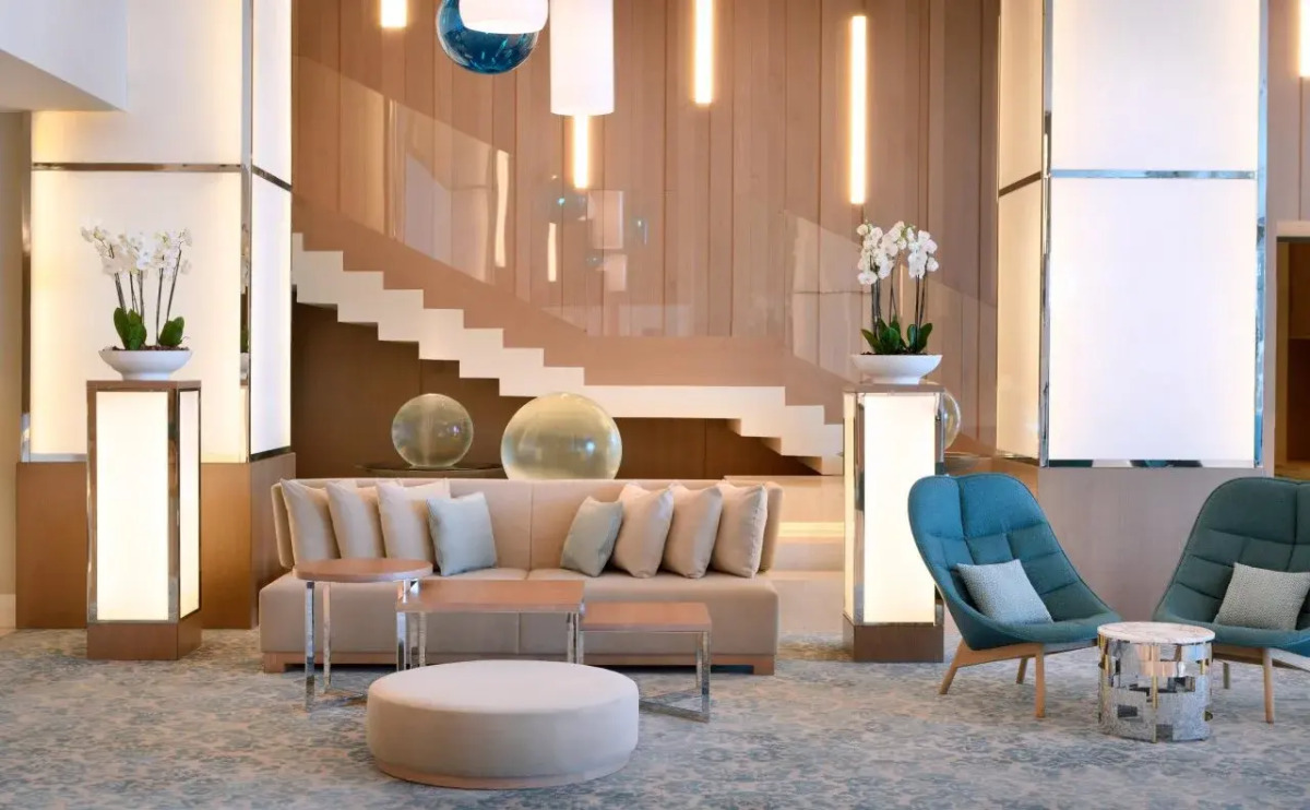 Отель Holiday Inn & Suites Dubai Festival City an IHG