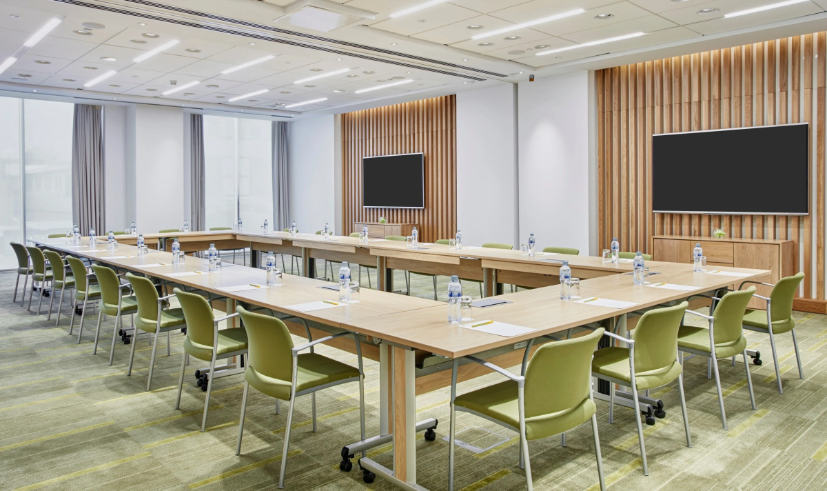 Hilton Garden Inn Dubai, Mall Avenue