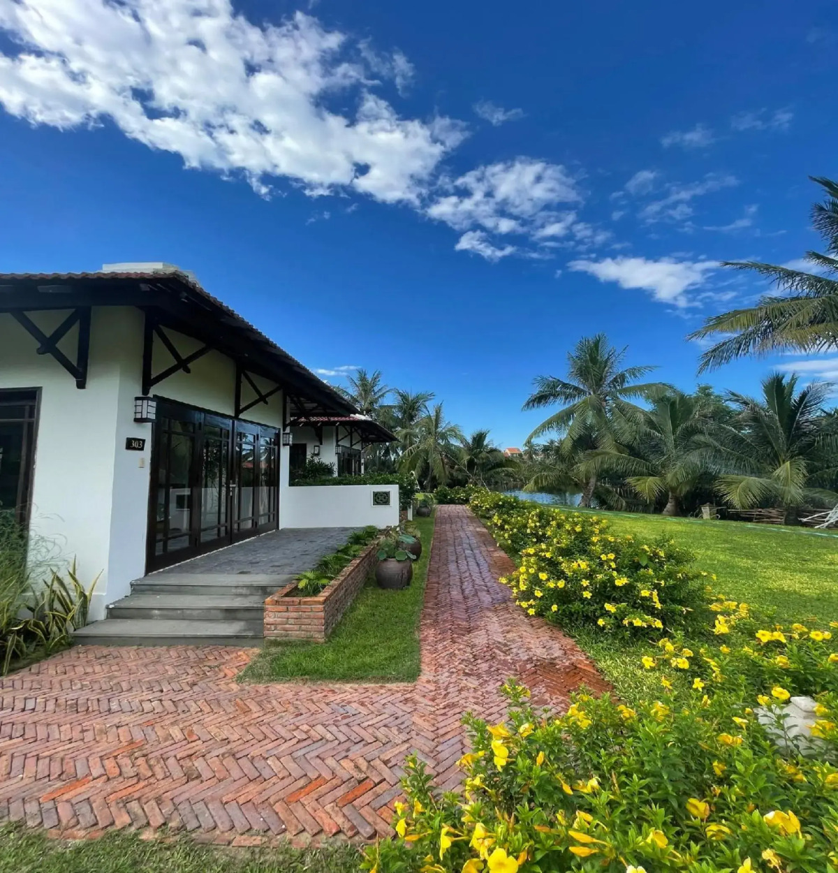 Riverside Bamboo Resort - Hoi An