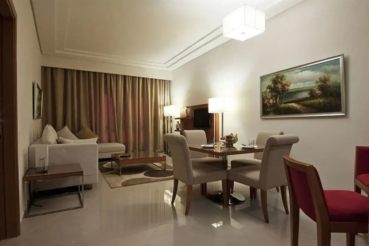 Отель Grand Belle Vue 