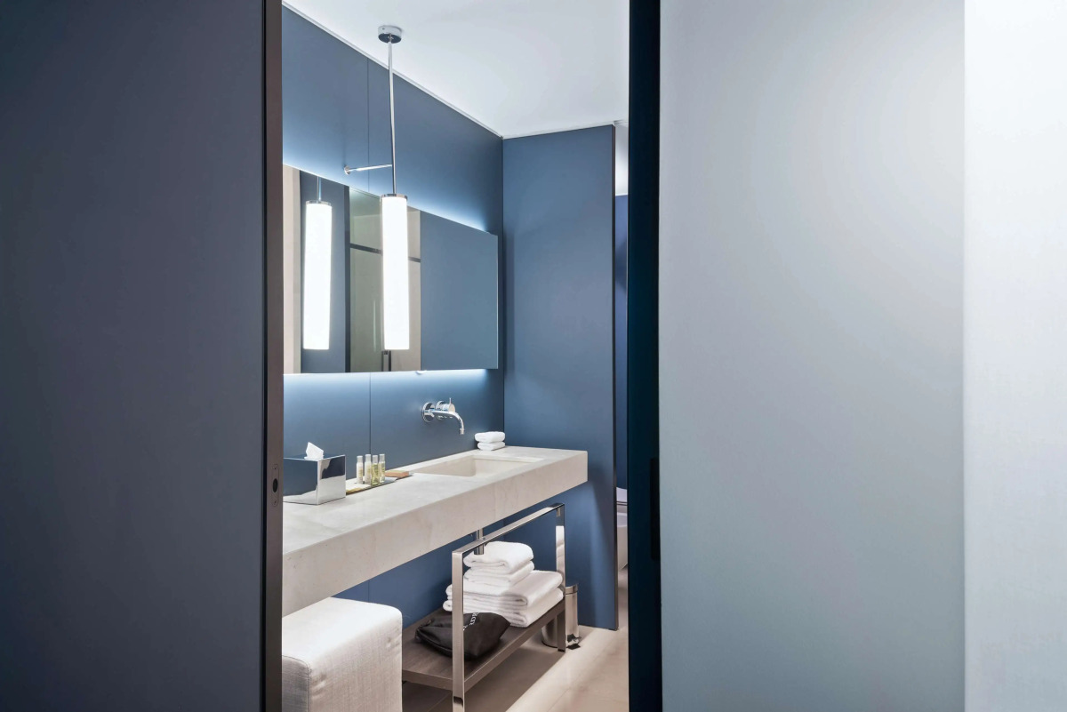 Отель Hilton Lake Como