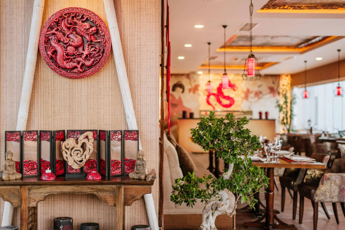 Cratos Premium Hotel & Casino