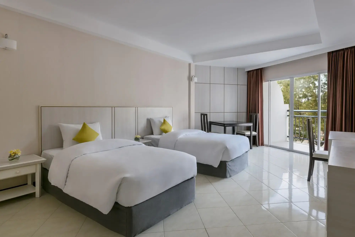 Seapine Beach Golf and Resort Hua Hin